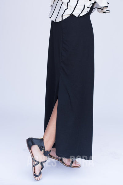 Agnes & Dora™ Side Slit Maxi Skirt Black