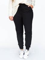 Agnes & Dora™ Joggers Black