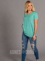 Agnes & Dora™ Everyday Tee V-Neck Mint