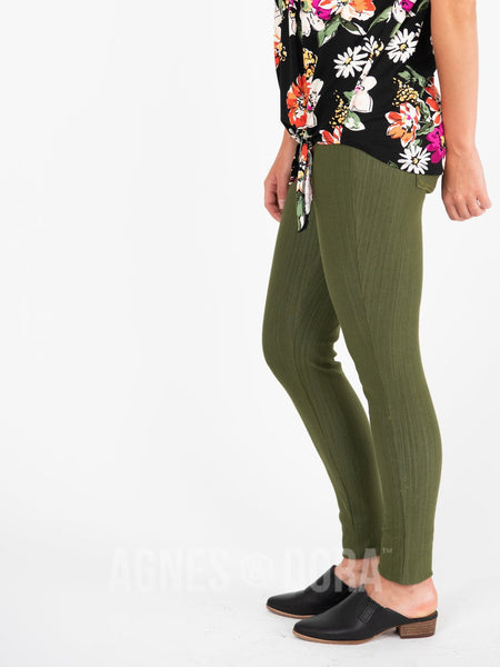 Agnes & Dora™ Knit Jegging Leaf