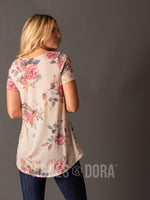 Agnes & Dora™ Everyday Tee Hazelnut Floral