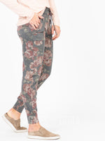 Agnes & Dora™ Classic Jogger Black Floral