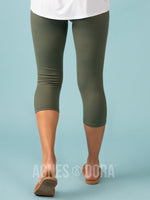 Agnes & Dora™ Legging Crop Dark Sage