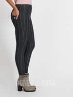 Agnes & Dora™ Knit Jegging Pin Stripe B&W