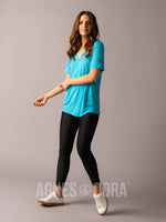 Agnes & Dora™ Straight Fit Tee V-Neck Scuba Blue