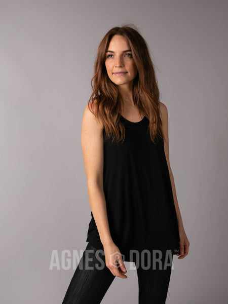 Agnes & Dora™ Essential Tank Scoop Neck Black