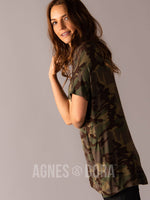 Agnes & Dora™ Boat Neck Tee Stone Camo